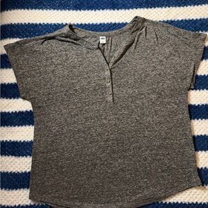 Old Navy Heather Gray Women's Henley Top - Casual Short Sleeve